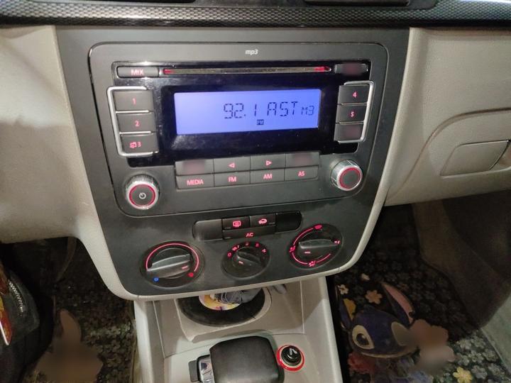 Bora 2011 1.6L AT Comfort photo 5