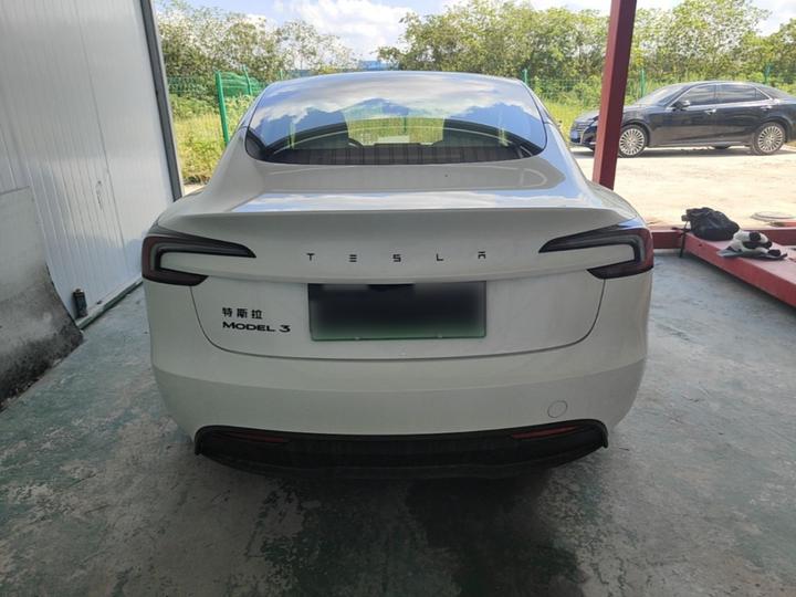 Model 3 2026 RWD photo 3