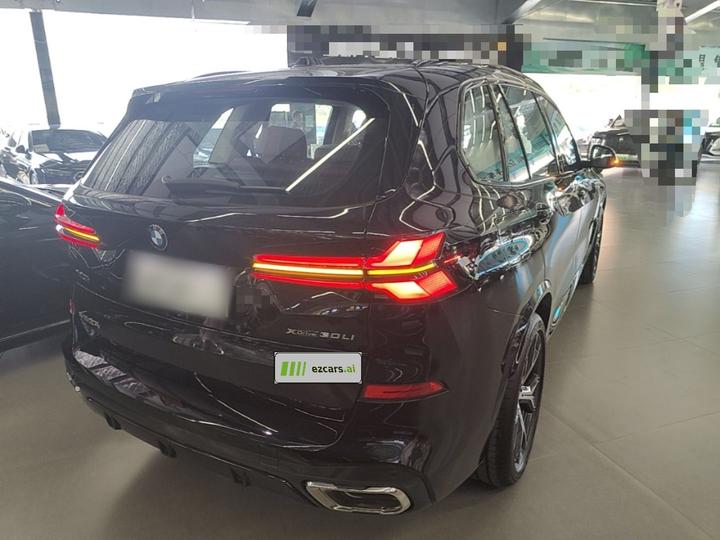 X5 2025 xDrive 30Li Exclusive M M Sport Night Package photo 4