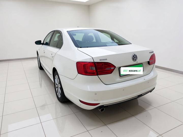 Sagitar 2014 Facelift 1.6L AT Leading photo 4