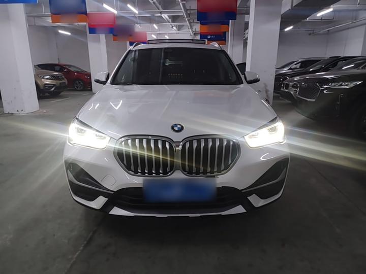 X1 2020 sDrive20Li Exclusive photo 2