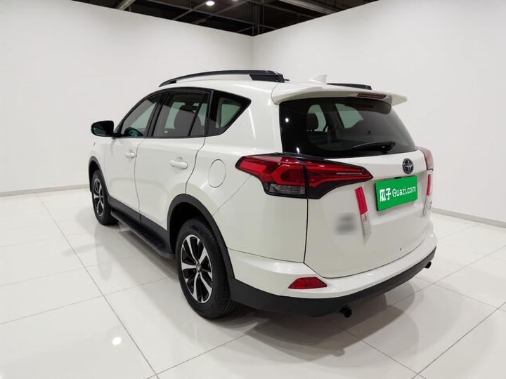 RAV4 2016 2.0L CVT RWD China V photo 4