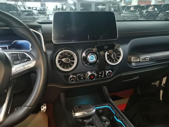 BJ40 2024 2.0T 2020 Honor photo 8