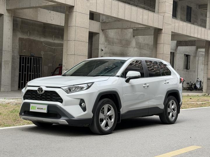 RAV4 2022 2.0L CVT RWD Plus