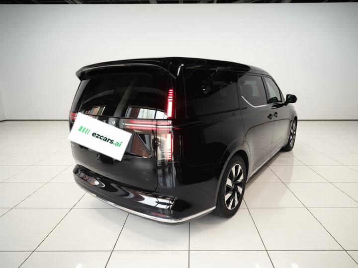 EM90 2025 Ultra 6-Seater photo 4