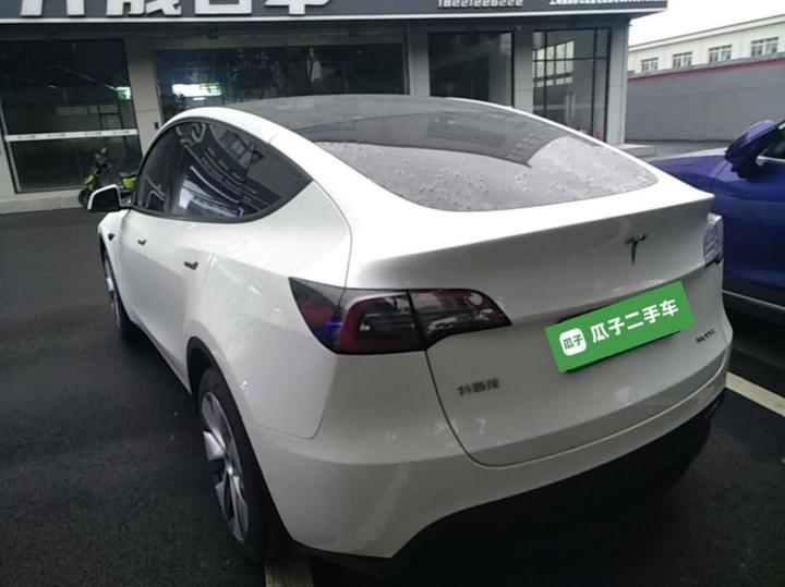 Model Y 2022 RWD photo 4
