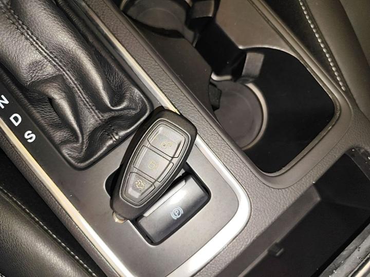 Kuga 2017 EcoBoost 180 RWD photo 8