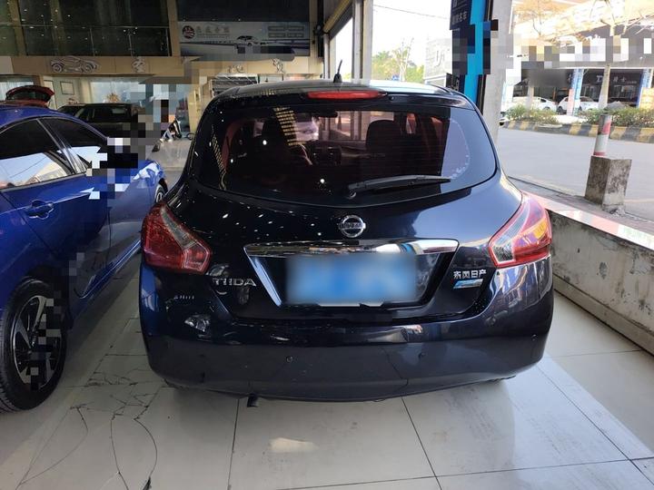 Tiida 2014 1.6L CVT Comfort photo 3
