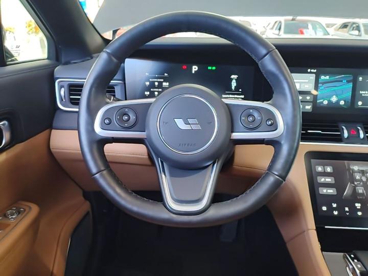 Li Auto ONE 2020 EREV 6-Seater photo 6