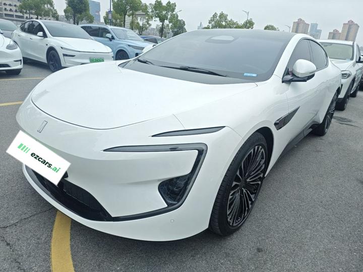 12 2024 Facelift 700 RWD