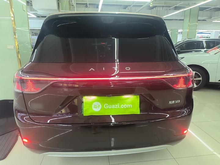 HIMA AITO M9 2025 EREV Ultra 52kWh 6-Seater 192-Line LiDAR photo 3