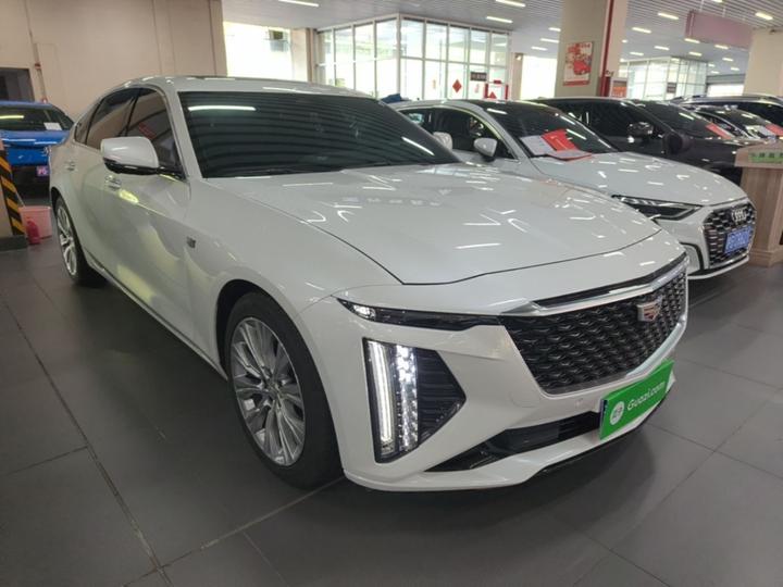 CT6 2023 28T Luxury photo 3