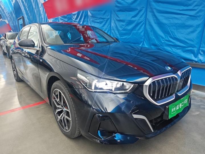 i5 2025 eDrive 35L M Sport Package photo 3
