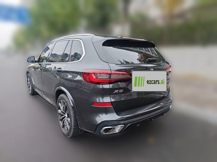 X5 2022 Facelift xDrive 30Li Exclusive M Sport Package photo 4