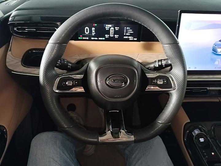 GAC Trumpchi E8 EV 2024 150km MAX+ photo 2