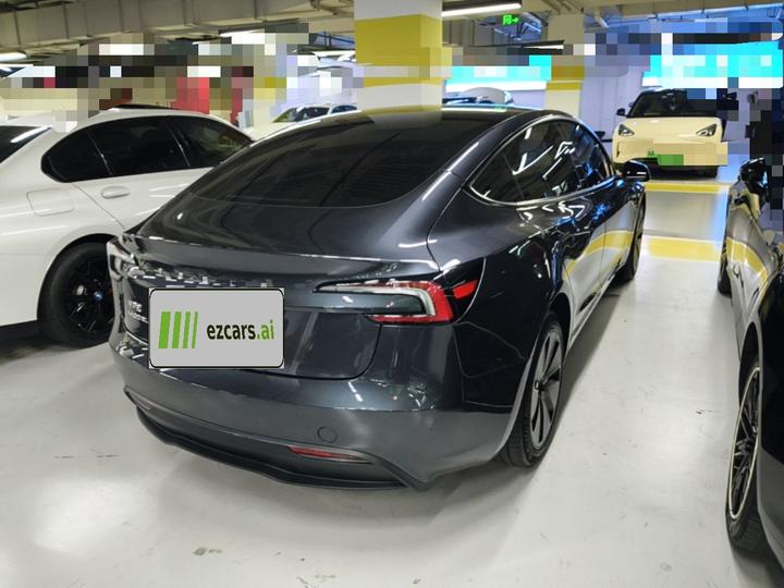 Model 3 2023 RWD photo 4