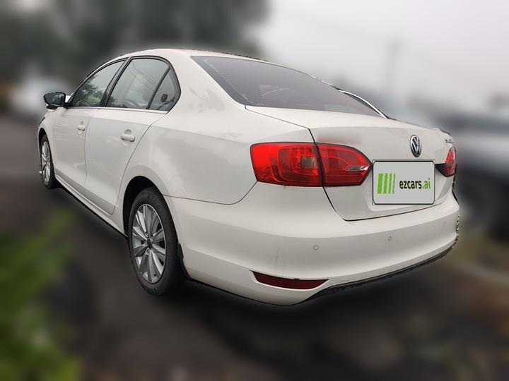Sagitar 2014 Facelift 1.6L AT Comfort photo 4