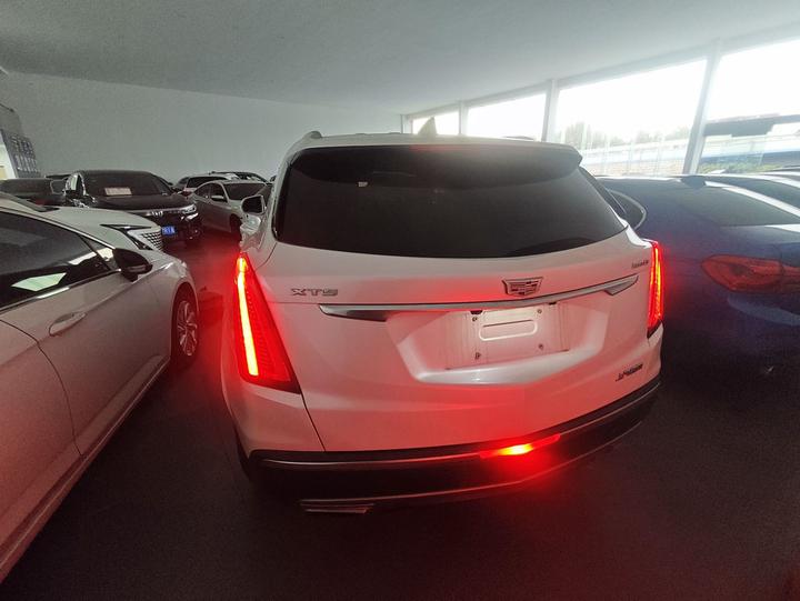 XT5 2020 28T Luxury photo 5