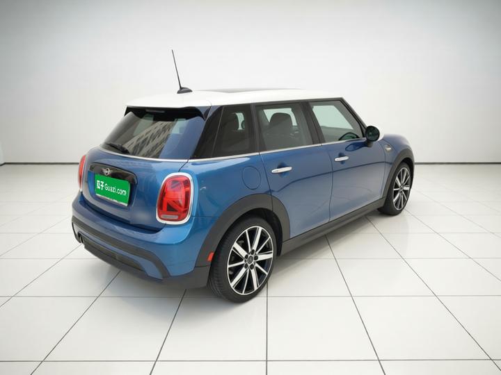 2022 1.5T COOPER 5-Door photo 6