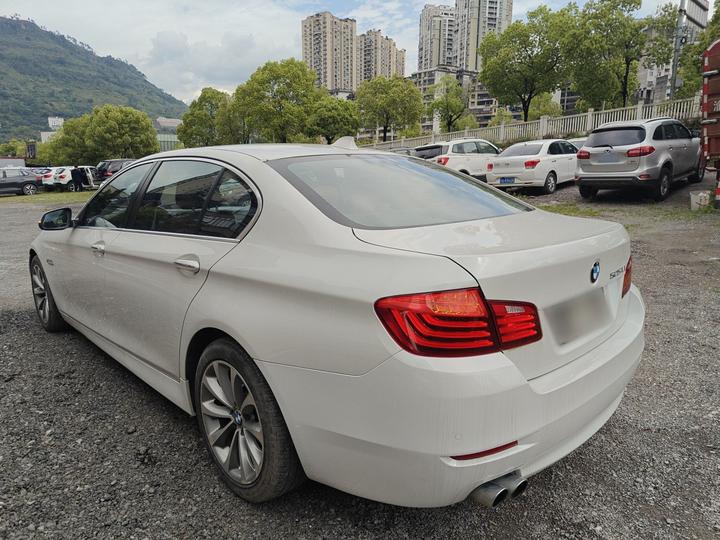 5 Series 2017 525Li Leading photo 4