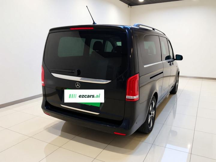 V-Class 2022 V 260 L Long Wheelbase Premium photo 6