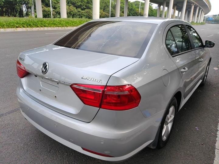 Lavida 2013 Facelift Classic 1.6L AT photo 6