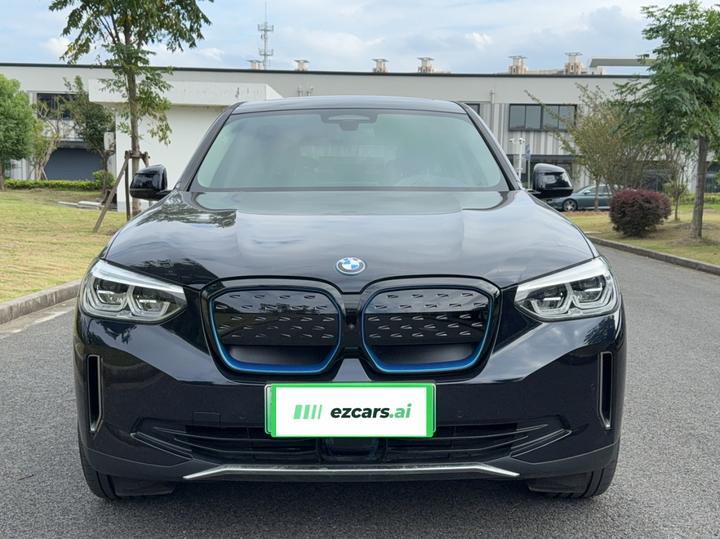 iX3 2021 Facelift photo 2
