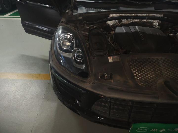2017 Macan 2.0T photo 7