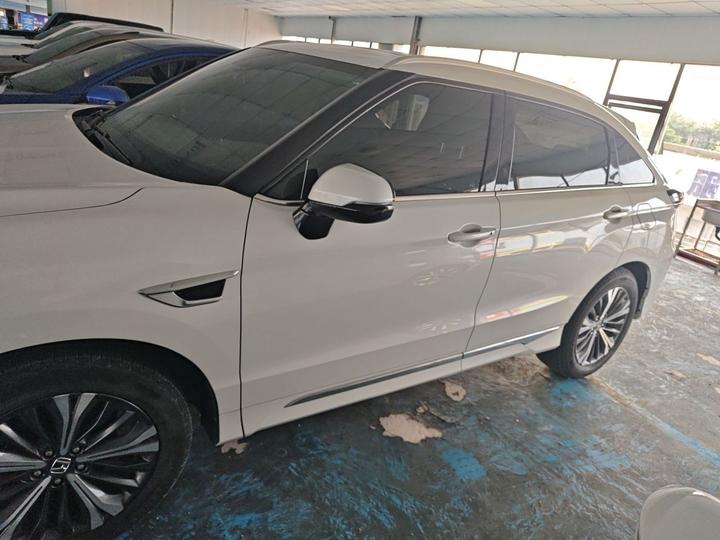 UR-V 2020 370TURBO RWD photo 4
