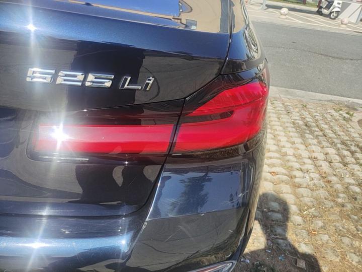5 Series 2022 Facelift 525Li M Sport Package photo 7