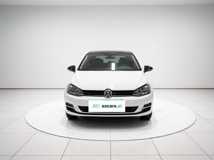 Golf 2017 230TSI AT Comfort Anniversary Edition photo 2