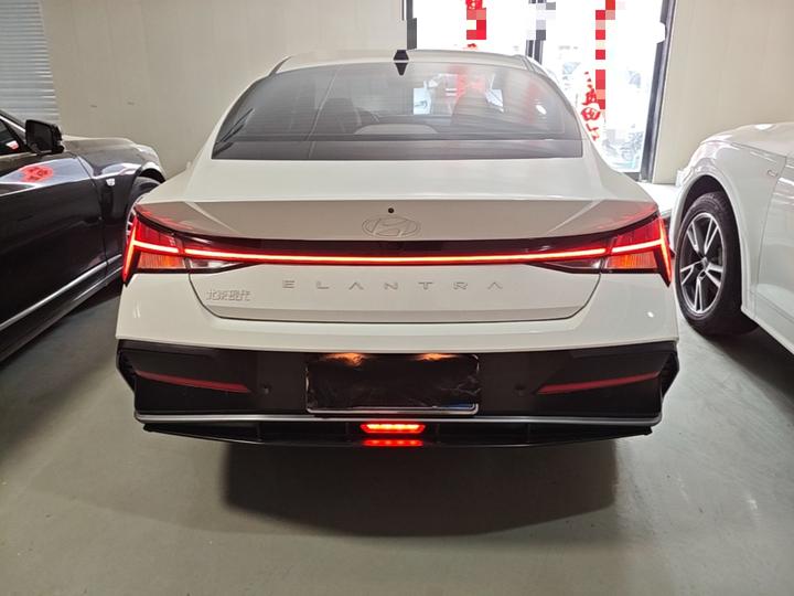 Elantra 2023 1.5L CVT LUX Premium photo 3