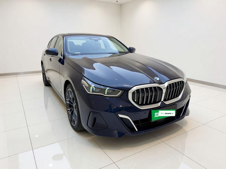 5 Series 2025 530Li Exclusive M Sport Package photo 3