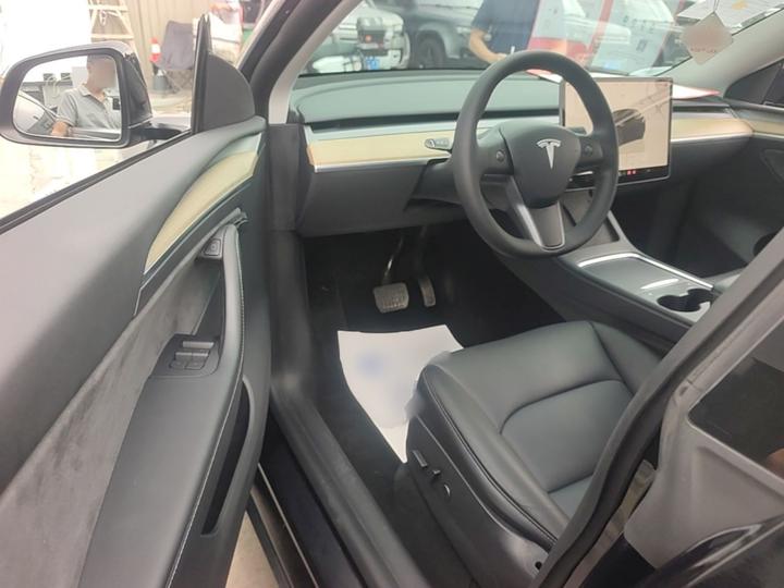 Model Y 2022 RWD photo 5
