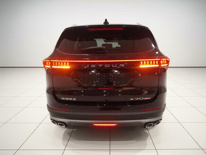 X70 PLUS 2025 1.5T CVT Flagship PRO 7-Seater photo 5