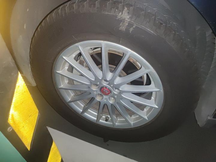 F-PACE 2018 2.0T RWD Exclusive photo 8