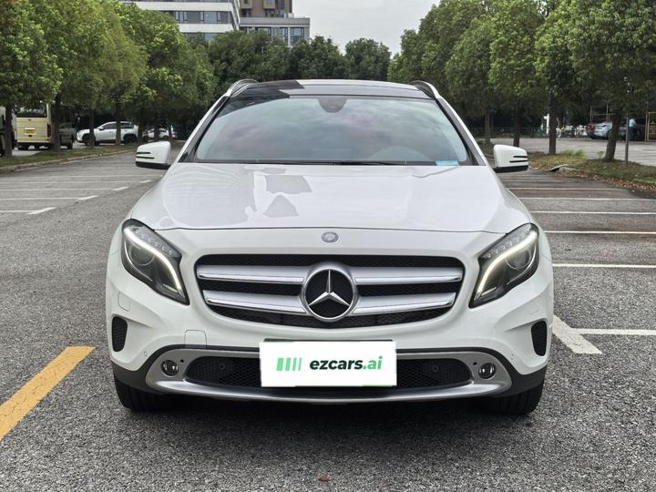 GLA 2016 GLA 220 4MATIC Fashion photo 2