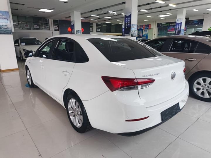 Excelle 2021 Facelift Classic 1.5L AT Elite photo 4