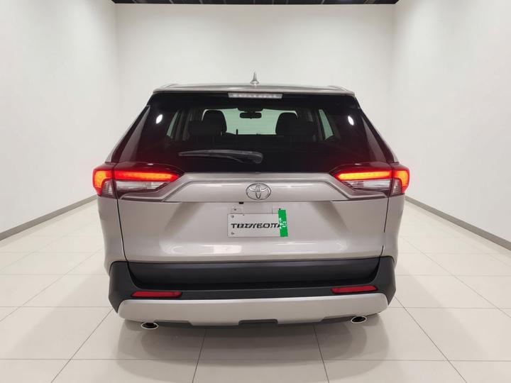 RAV4 2020 2.0L CVT RWD photo 3