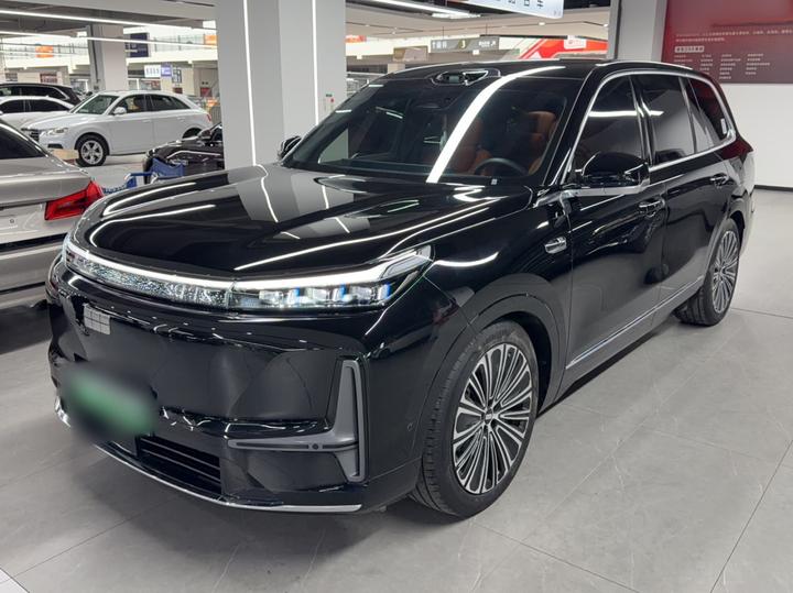 Galaxy M9 2025 210km AWD Pilot