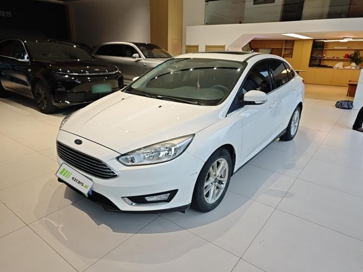 Focus 2017 Sedan EcoBoost 180 AT Elite