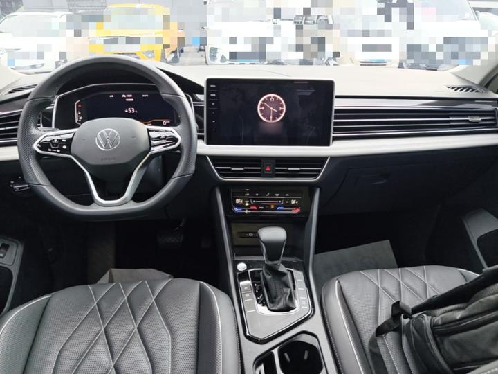 Tiguan L 2022 330TSI AT RWD Smart photo 5