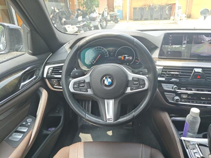 5 Series 2019 525Li M Sport Package photo 6