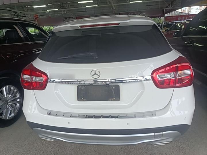 GLA 2016 GLA 200 Dynamic photo 3