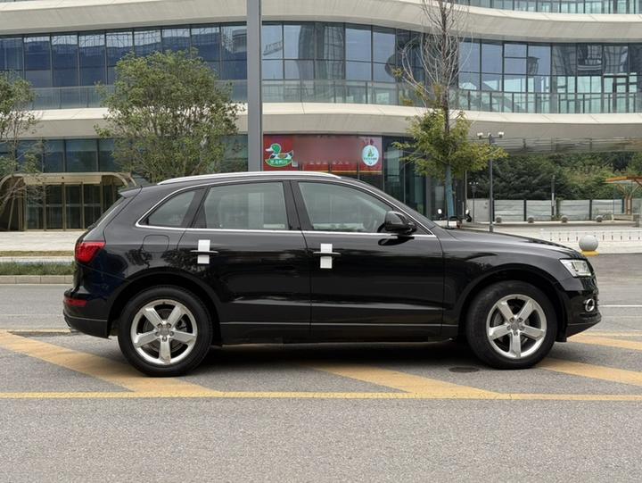 Q5 2017 40 TFSI Tech photo 4