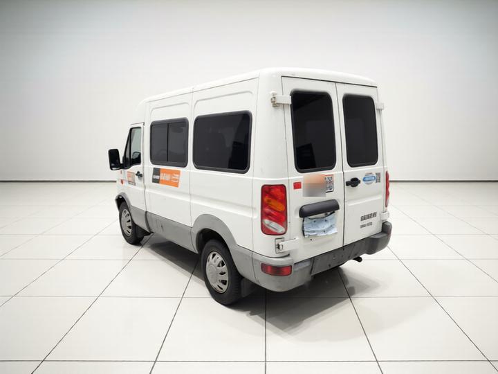 IVECO 2013 2.8T-A32 photo 4