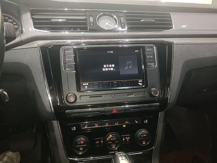 Passat 2016 330TSI DSG photo 4