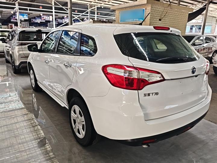 T70 2015 1.6L MT photo 4