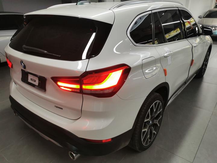 X1 2022 Facelift xDrive25Li Exclusive photo 4