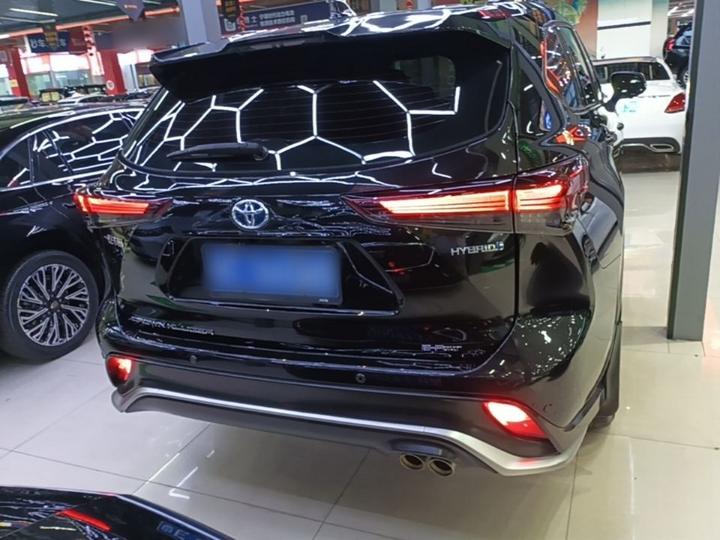 Crown 2023 2.5L HEV AWD Luxury photo 5